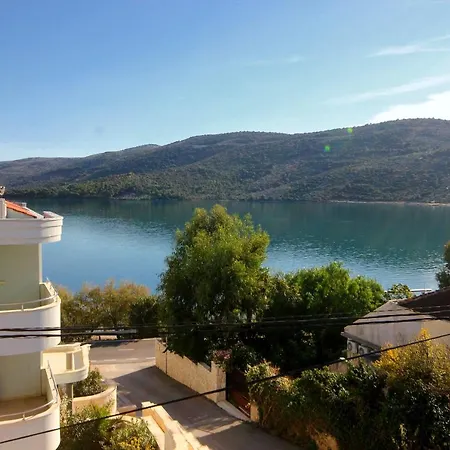 Apartamento By The Sea Marina, Trogir - 9438